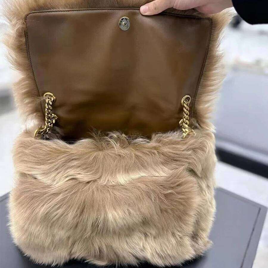 Fashion Large Tote Faux Fur Women Handbags Chains Design Lady Shoulder Bags Fluffy Soft Plush Shopper Bag Warm Winter