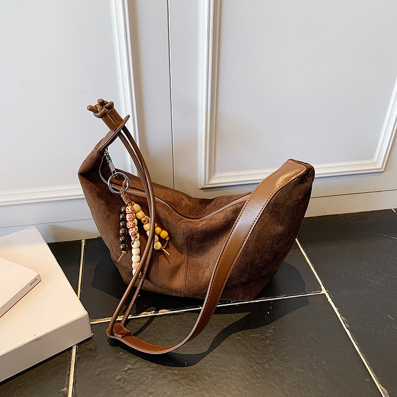 Free shipping designer bag Simple Horn Bag for Women New Fashion Versatile Casual Crossbody Bag Large Capacity Single Shoulder Dumpling Bag