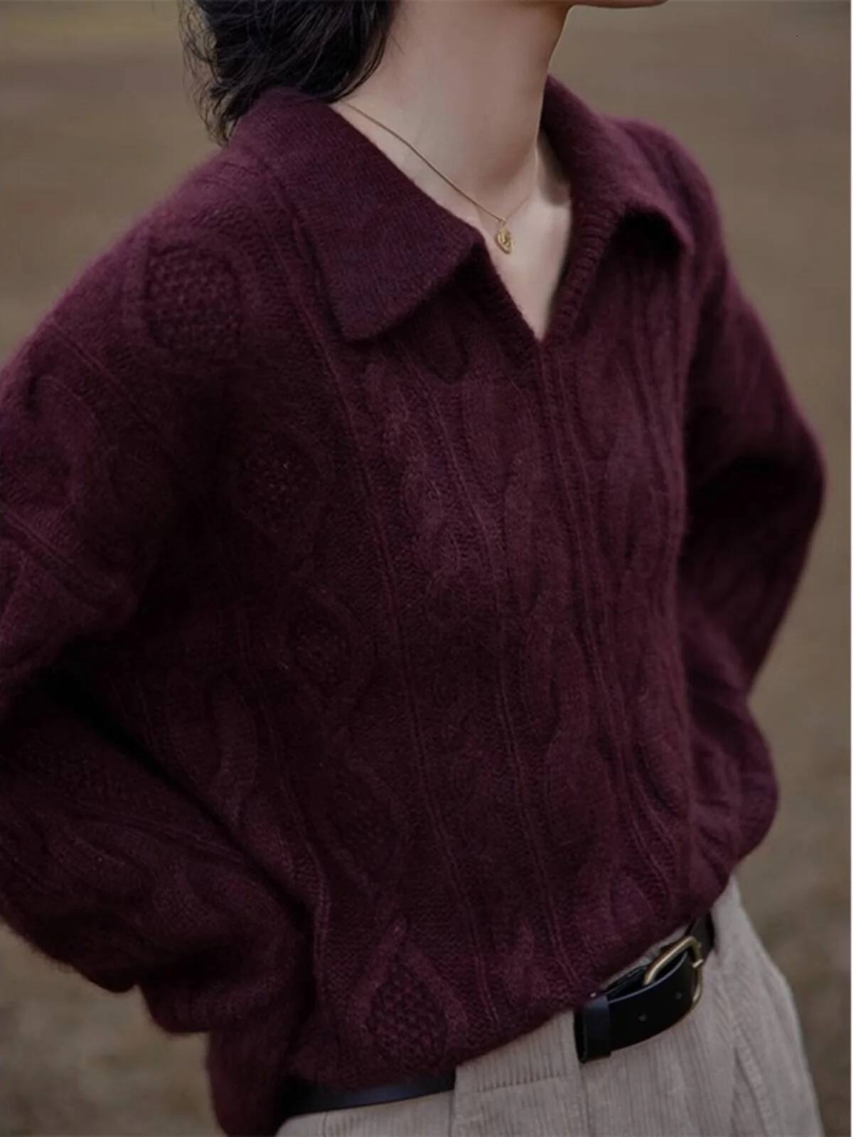 Retro Blue Twist Lapel Cashmere Sweater Women Wear Lazy Wind Pullover In Autumn And Winter.