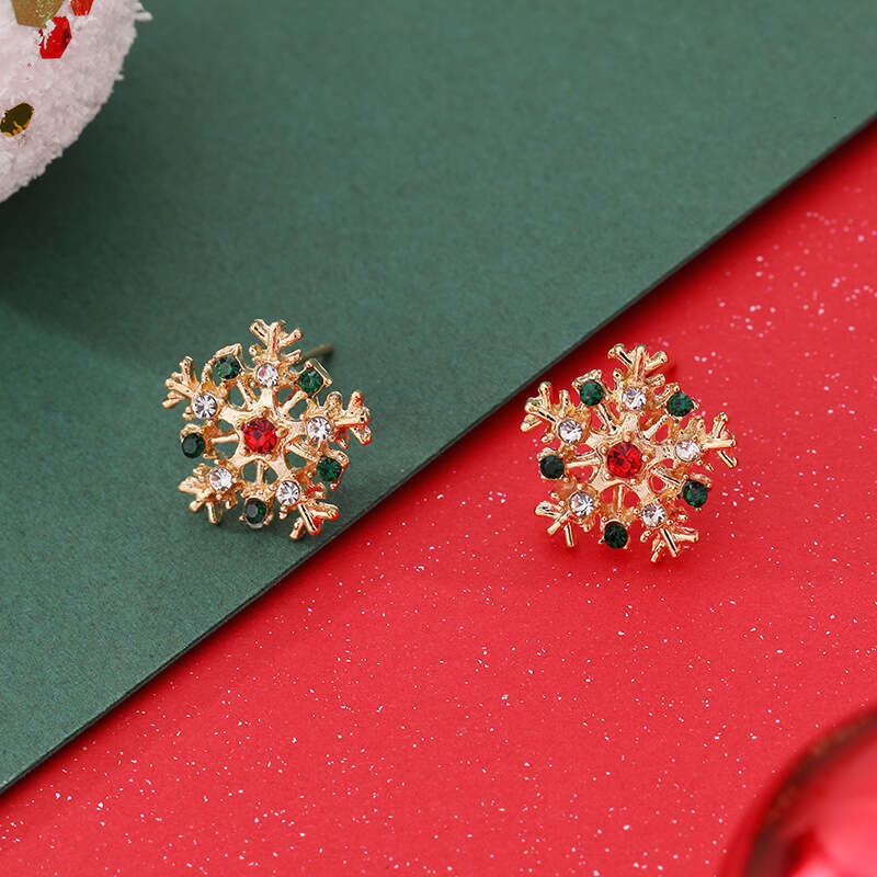 New Fashion Creative Versatile Christmas Snowflake Dia Stud Earrings for Women