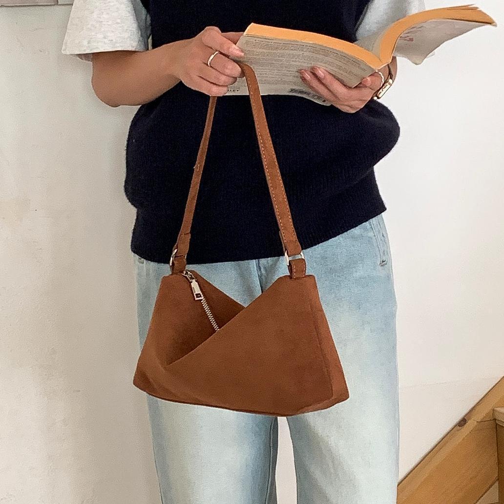 Designer Retro Velvet Bread Fashion Handheld Small Square Bag Autumn/Winter New Fashion Leopard Pattern Women's Underarm Shoulder Bag