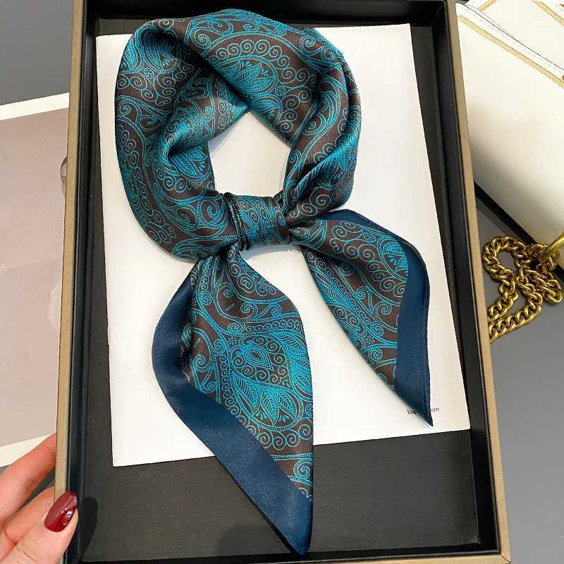 Luxury Paisy Print Square Scarf Sunscreen Ladies Neck Kerchi UV Protection Wrap Wen Fashion AccoryW251027