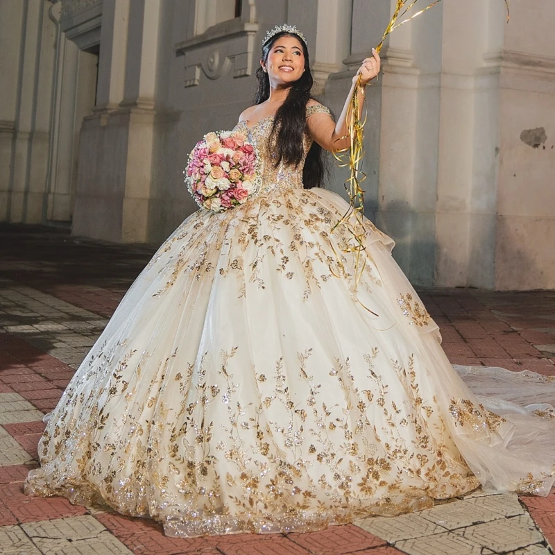 Light Champagne Shiny Quinceanera Dresses Off The Shoulder Sequin Gold Applique Lace Beading Crystal Corset Tull Party Birthday Sweet 16 Vestidos 15 D