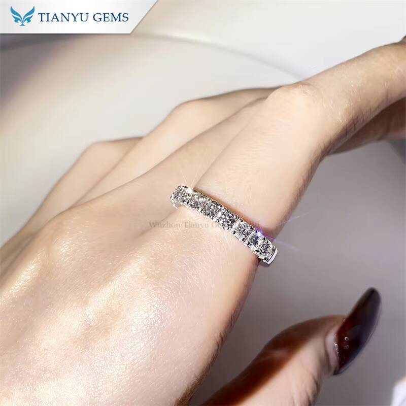 Tianyu Gems Half Eternity Ring 31mm Round Cut Lab Diaonds Women Custom 14k Au585 White Gold Wedding Moissanite Band Ring Gift