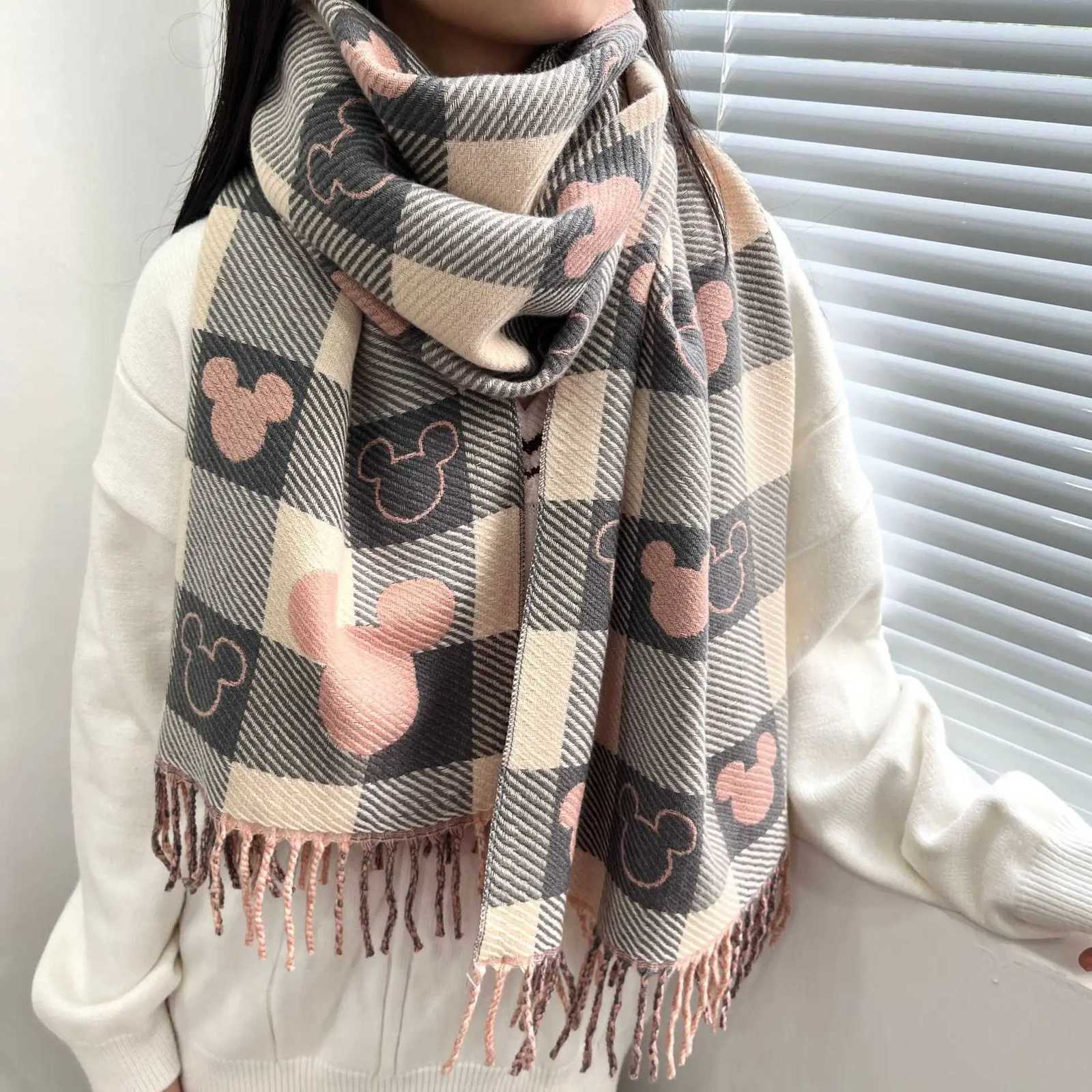 2024 Luxury Brand Winter Cashmere Pashmina Shawl Lady Wrap Warm Autumn Scarves Design Print Fa Foard Cotton Stos ScarfW251027