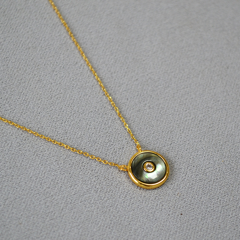 Gold necklace 18K gold-plated coin button pendant necklace fashionable and luxurious collarbone chain Valentine's Day gift heart necklace Designe