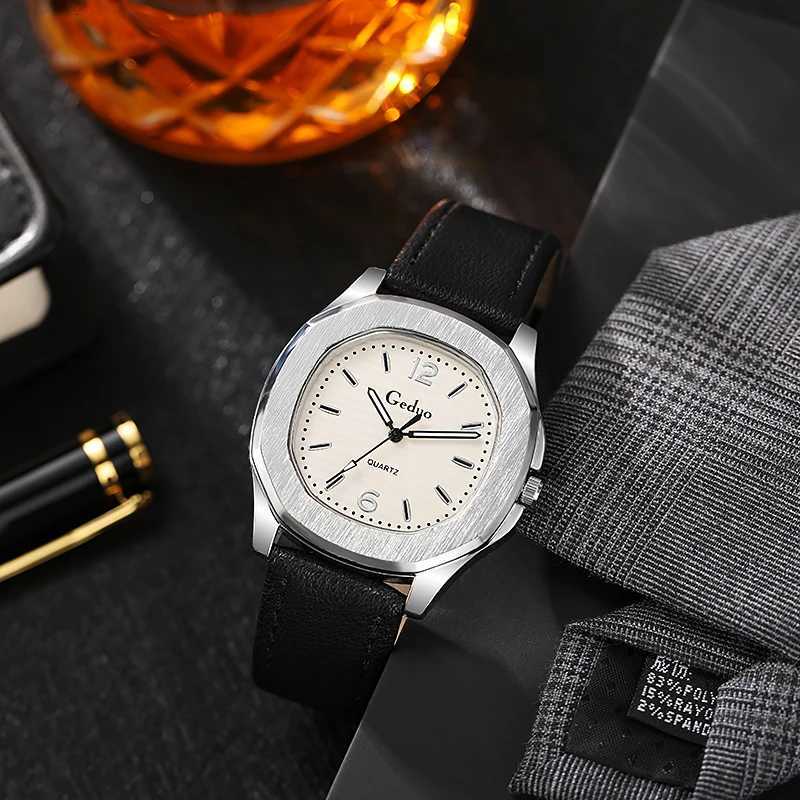 2022 New Casual Leather Strap Men Sports Watch Quartz Elegant Mens Wristwatch Relogio Masculino reloj hombre Montre Homme SaatT251027