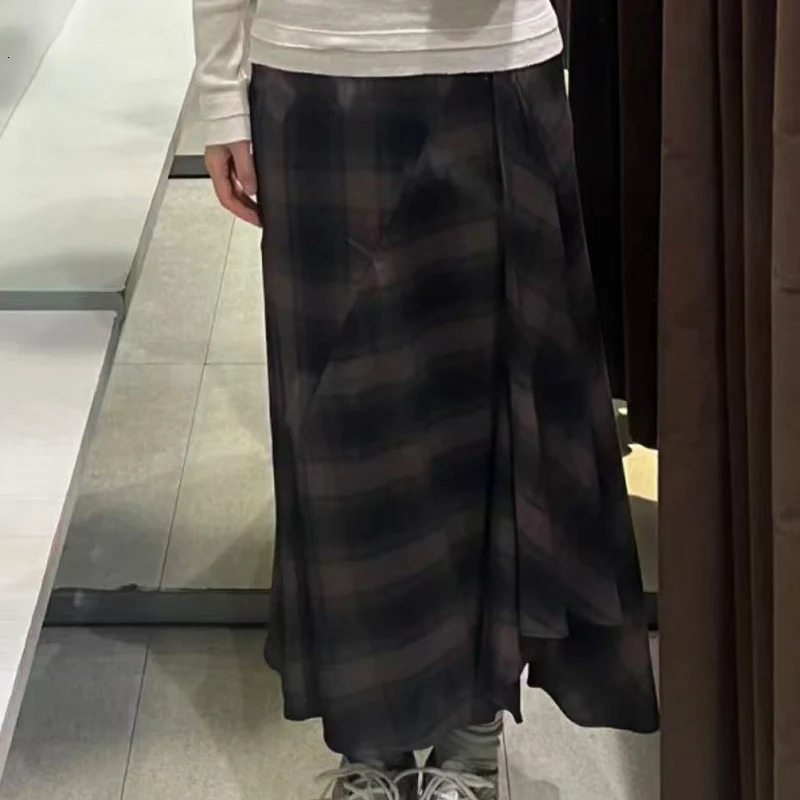 Womens Retro Plaid Midi Skirt Vintage A Line Style for Chic Daily Casual Outfits 251027