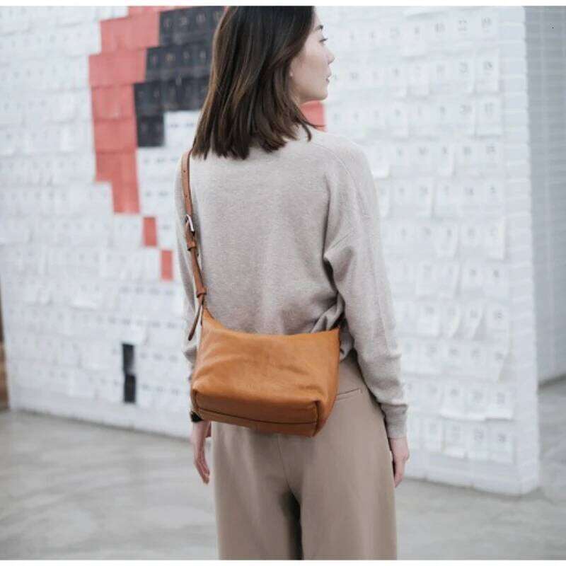 Retro Korean Style Genuine Leather Women's Simple Commuter Handbag Crossbody Shoulder Bag Hobos Shape Female Small Purses 251027