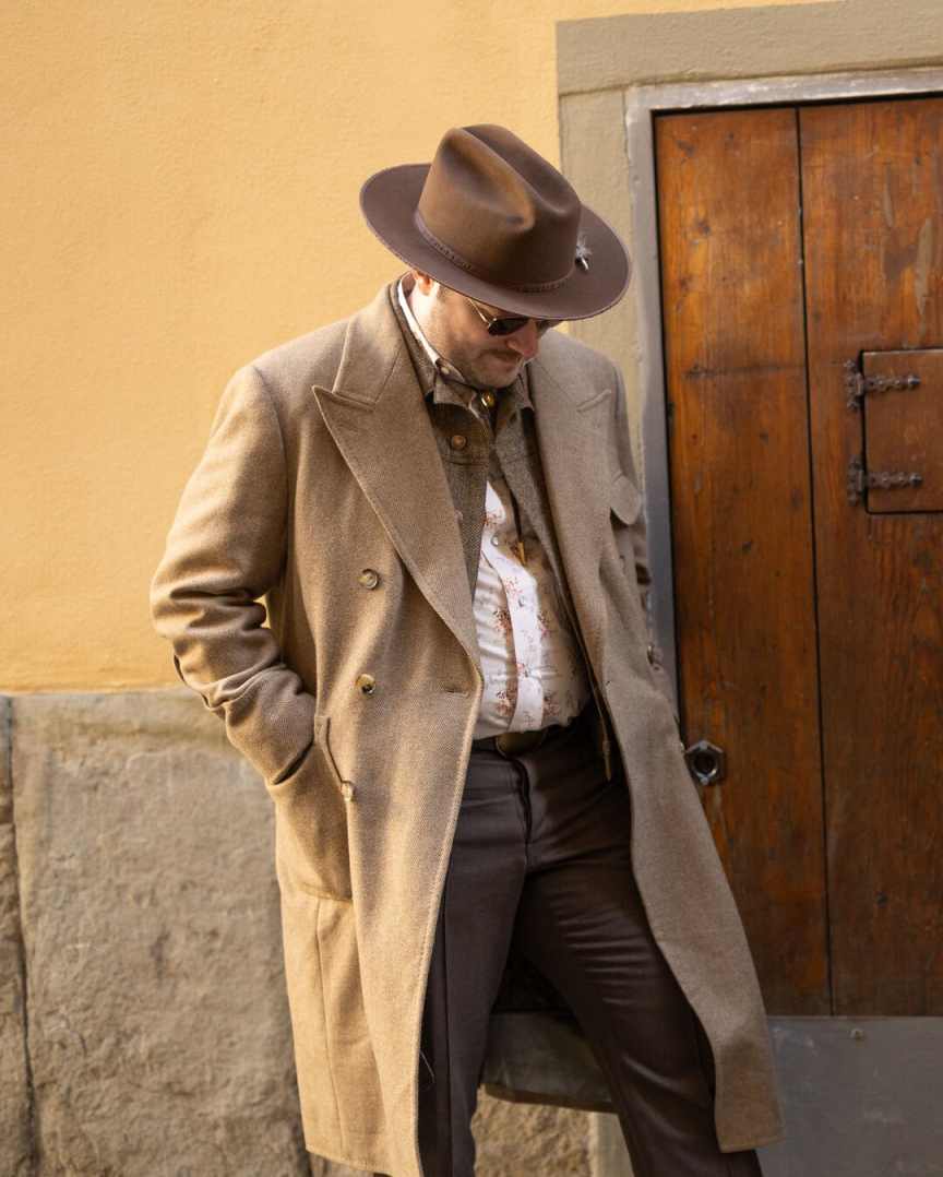 Gentleman Men Coat Herringbone Double Breasted Man Overcoat Classic Fit Wool Blend Peaked Lapel Business Blazers Customized