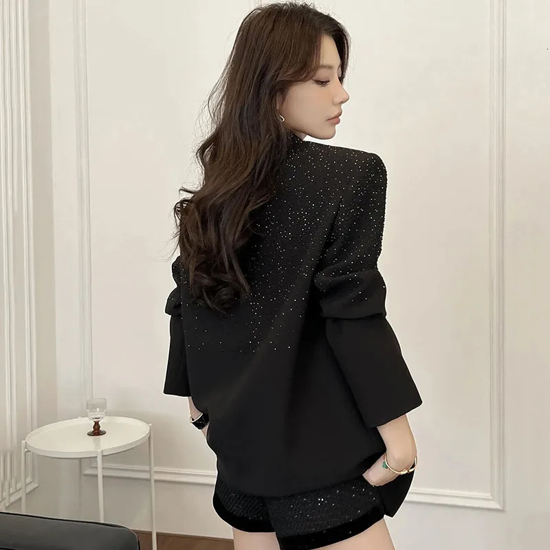 Senior Heavy Industry Suit Jacket Women Spring Autumn Korean Version Rhinestone Western Style Blazer Coat Female Tops 251027