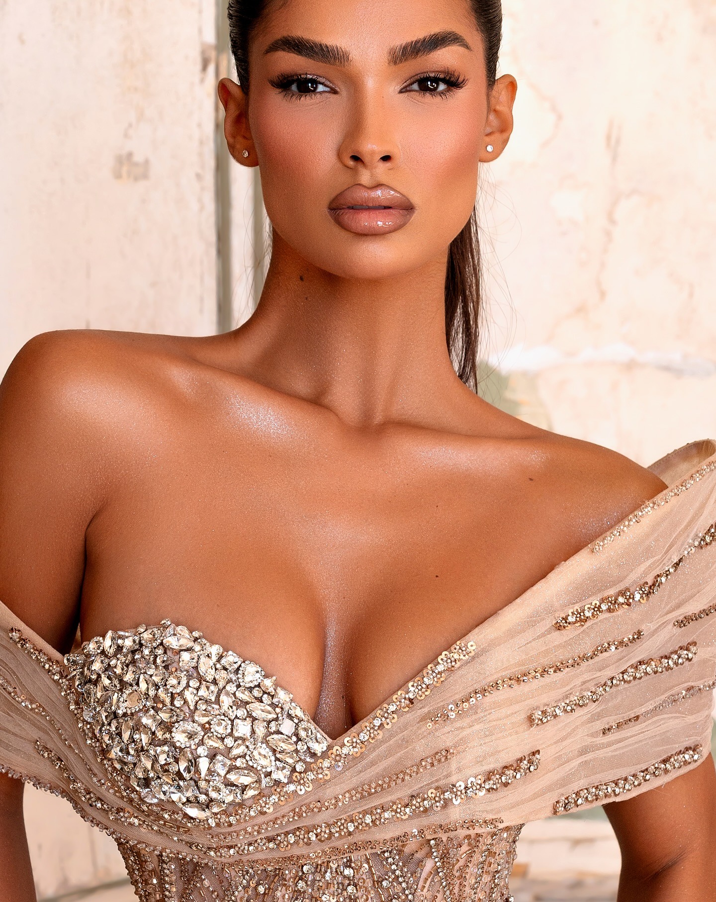 Gorgeous Evening Dresses Mermaid Off Shoulder Crystals Sleeveless Beading Formal Occasion Backless Prom Gowns Party Dresses Custom Made Vestidos de no