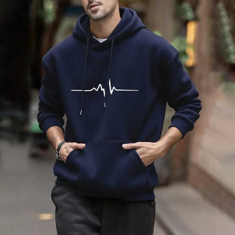 Mens Urban Street Simple Printed Sweatshirt Autumn and Winter Outdoor Casual Fashionable and Warm Sweatshirt with Hood W251027