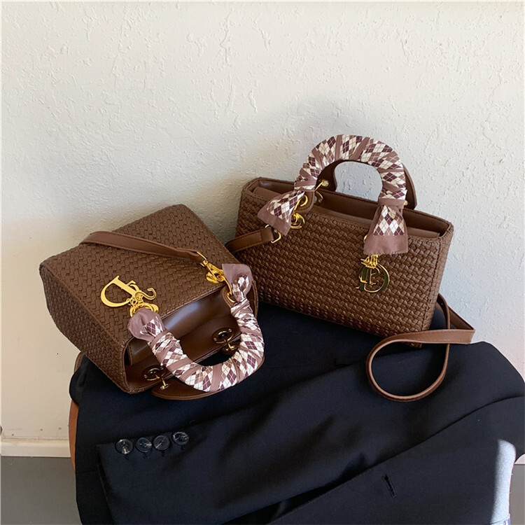 Free shipping designer bag Woven Bag for Women New Handbag with High-End Feel Stylish Handheld Bag Single Shoulder Crossbody Bag