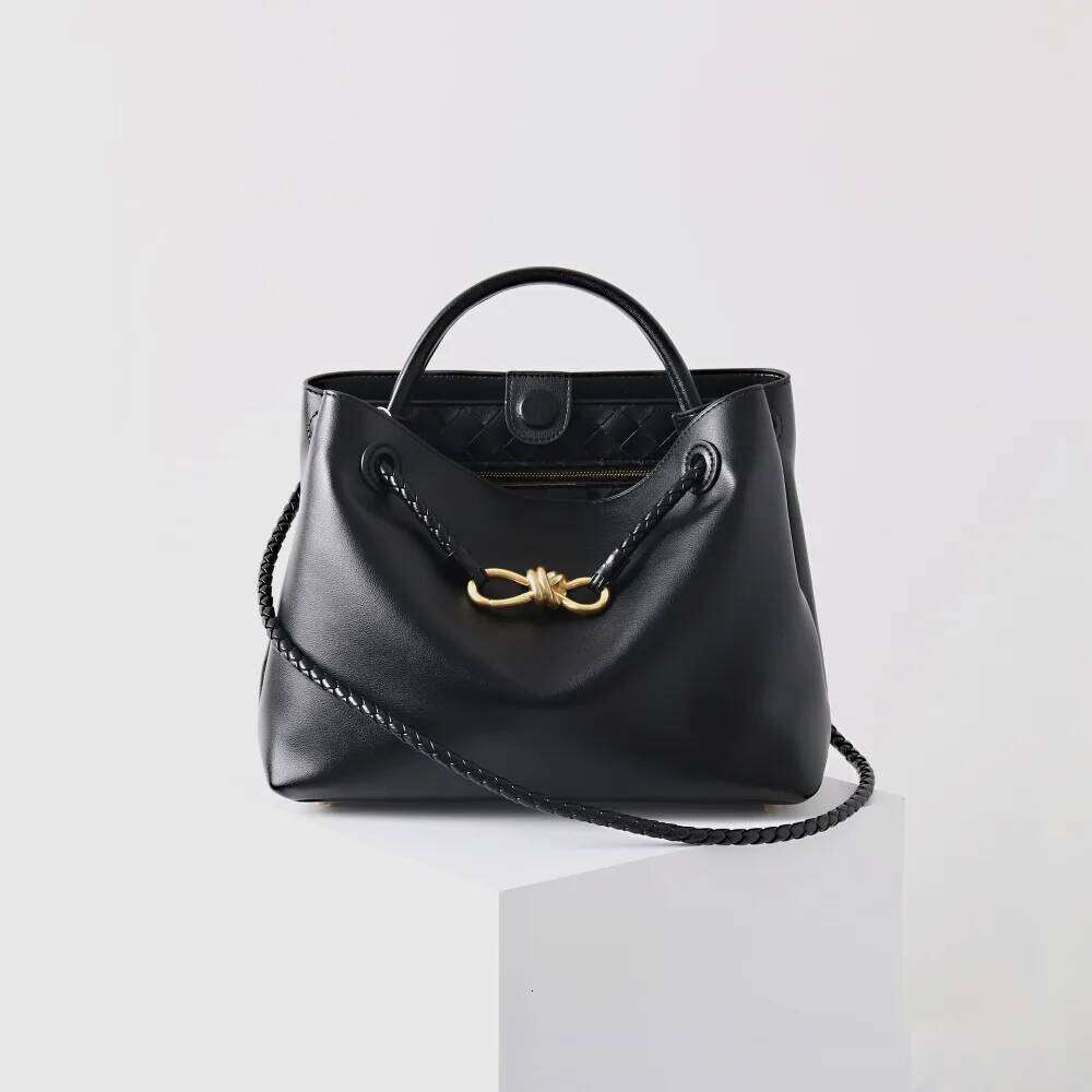 Chic Cowhide Leather Tote - Stylish Shoulders Strap & Durable Chain Clasp