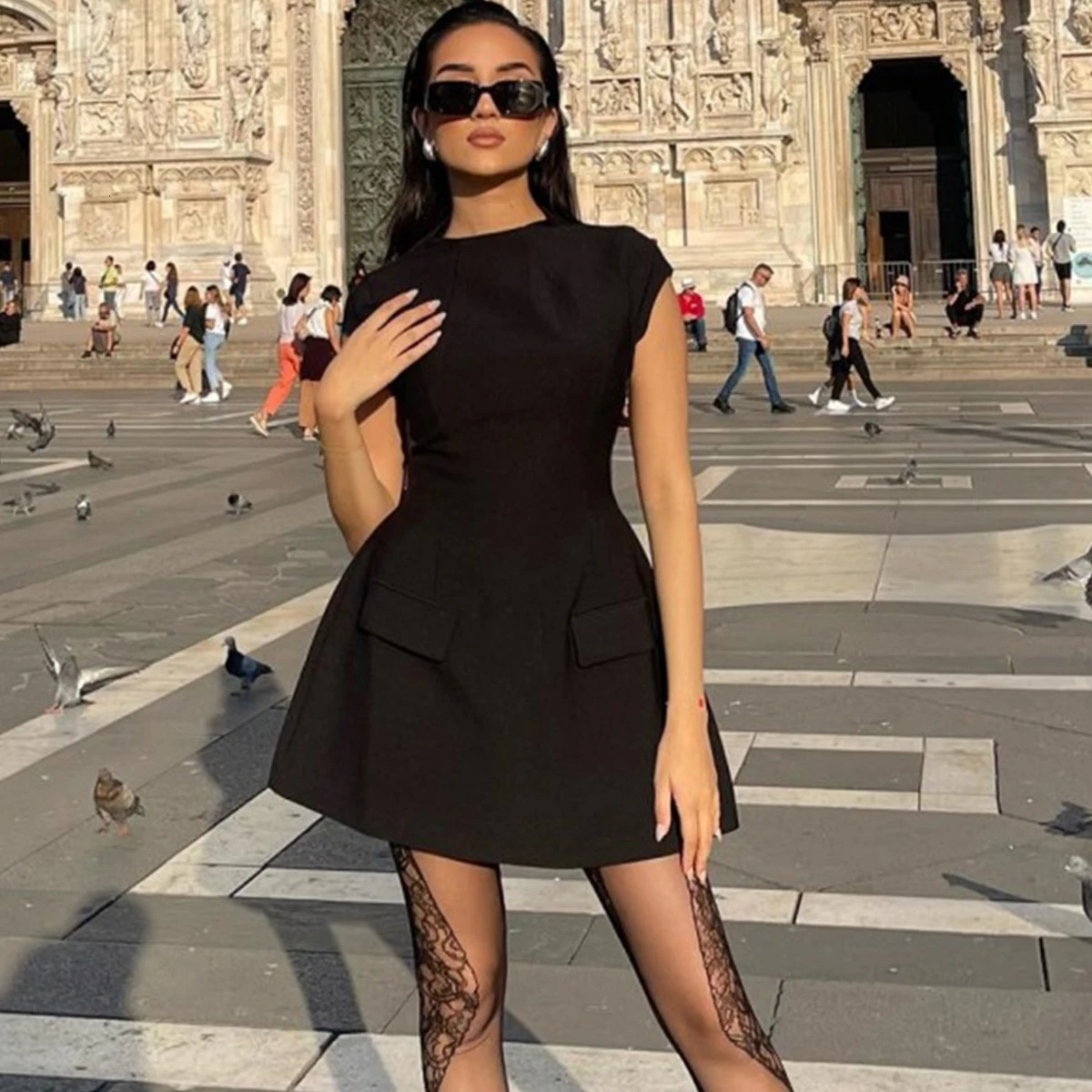 2025 Womens Sexy Slim Fit Hollow Mini Dress Spring Y2K Sleeveless A LINE Black Dress High Street Commute Elegant Dresses 251027