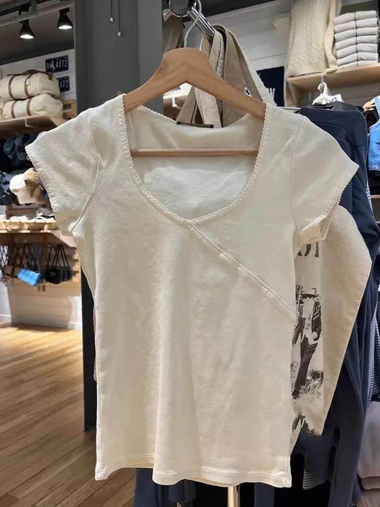 Vintage Slim TShirt Summer V Neck Streetwear Cotton Top Femme Sweet Cute Y2k Simple Tee Tops Woman Clothes 251027