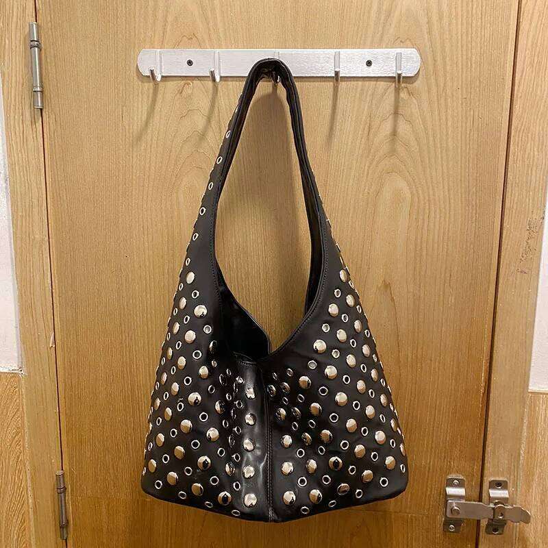 Trendy Punk Style Round Rivet Inlaid Premium Sense Bucket European And American Women's Underarm Shoulder Bag