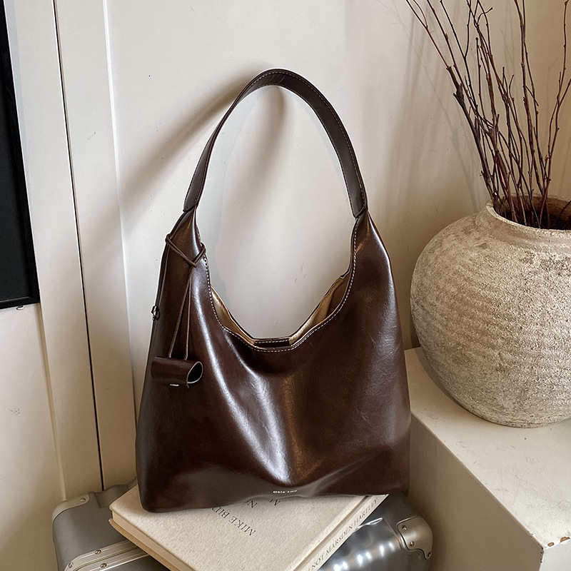 Korean style niche retro design armpit bag autumn and winter new casual simple large capacity style women's shoulder bag luxury designer bag