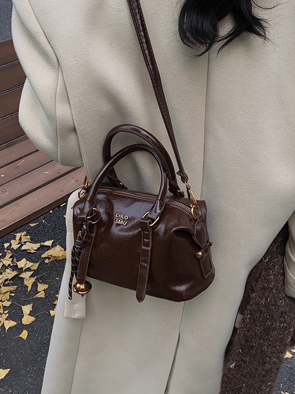 Korean Style Handbag for Women 2024 New Winter Single Shoulder Crossbody High-End Boston Pillow Bag