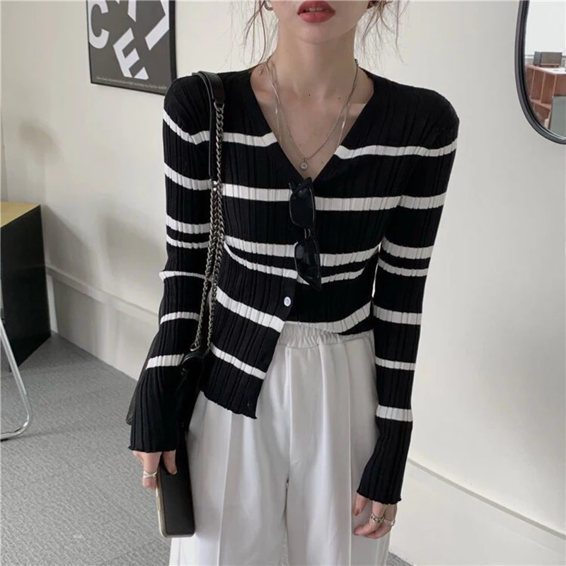Y2k Stripe Women Cardigan Korean Knitted Slim Button Female Casual Tops Autumn Fashion All Match Chic V Neck Ladies Crop Top 251027