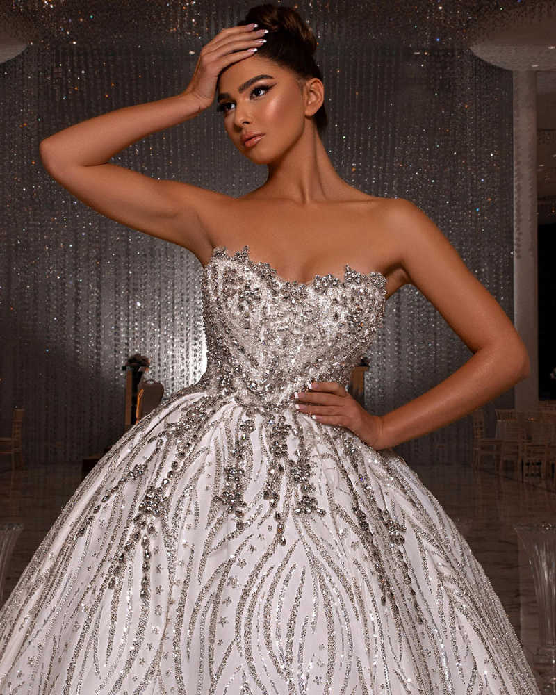 Shiny Sequins Ball Gown Bridal Dresses Sweetheart Sleeveless Wedding Dresses Crystals Beadeds Customized Vestidos De Novia