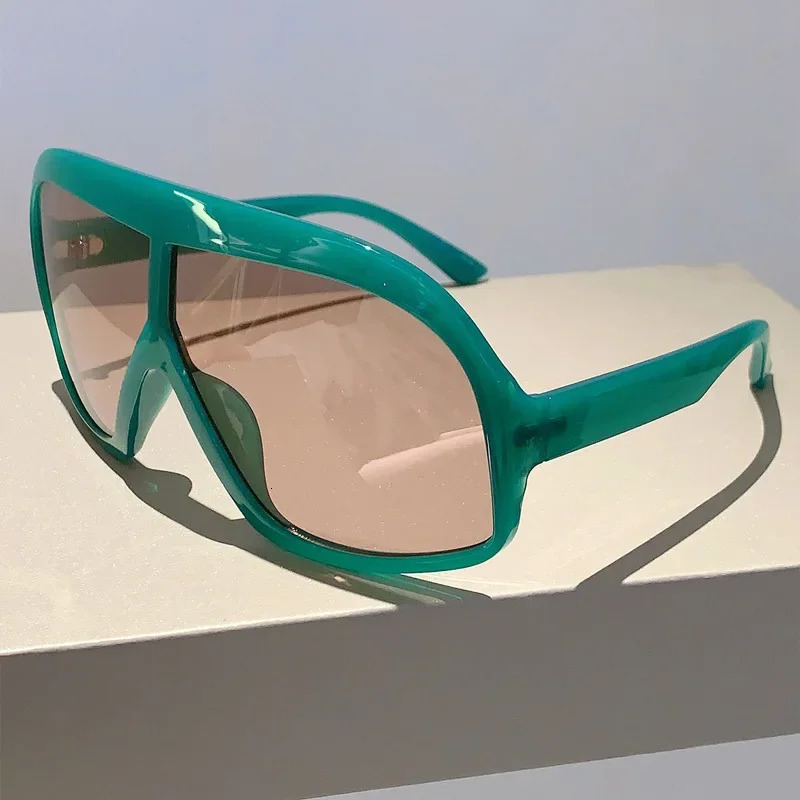 Punk Oversized Y2K Sunglasses Women For Men Trendy Sun Glasses Fashion Vintage Big Frame Ladies Shades 251023