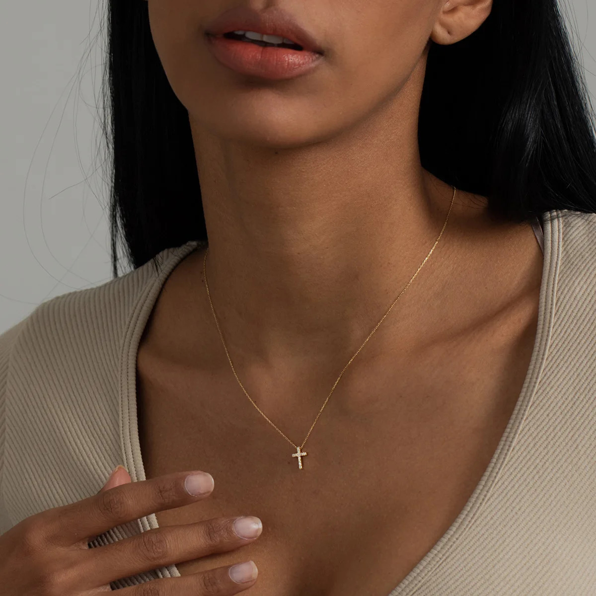 Cross Necklace for Women 18K Gold Plated Cross Choker Pendant Non Tarnish Waterproof Trendy Cute Simple Small Necklace 251020