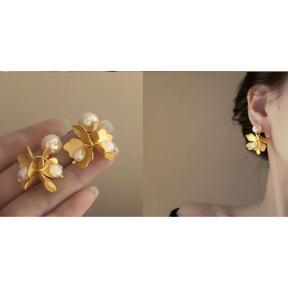 Sier Needle French Style gold Flower Freshwater Pearl Elegant Fashionable Temperament Light High-end Feel Earrings for Women