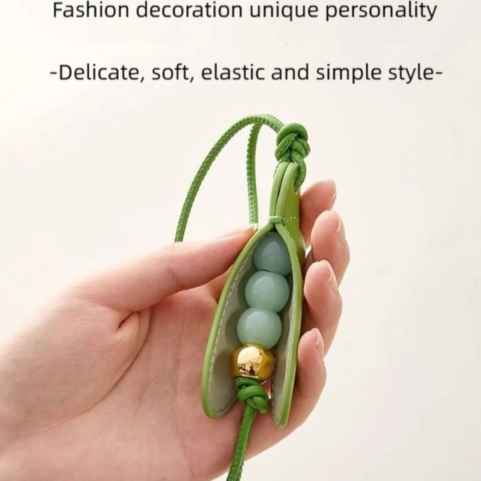 Fashion HighEnd Pea Pendant Leather Handmade Pea Keychain Allmatch Style Green Pea Bag Charm Bag Parts Accessories 251027