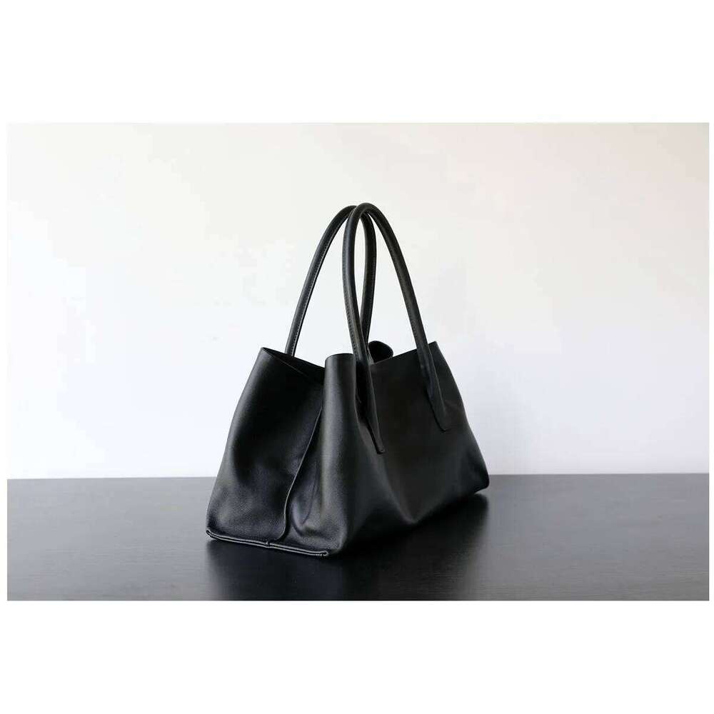 Euro Beige Black Color Large Capacity Trapeze Tote Full Grain Cowhide Leather Women Handbag Huge Commuter Tall Ladies