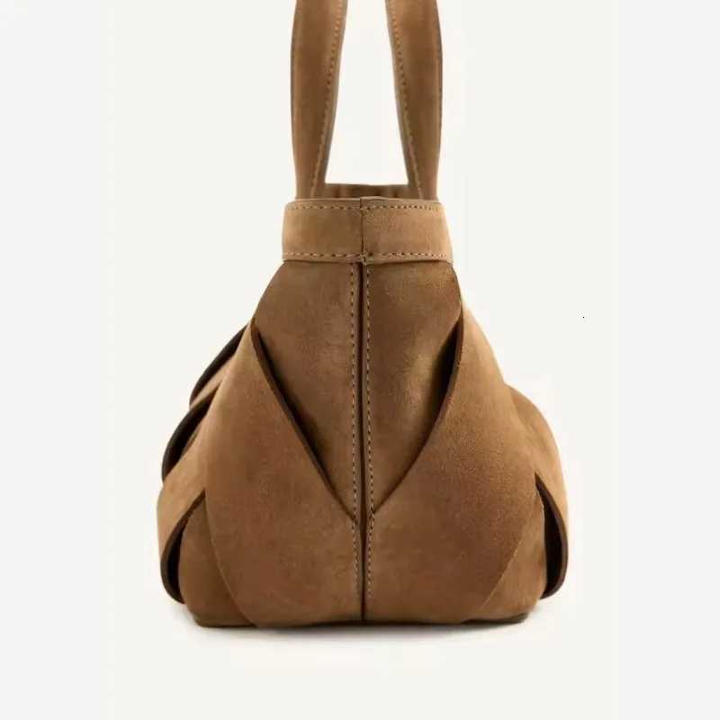 Hand bag womens autumn and winter new fashion woven handbag womens crossbody bag niche Y251027