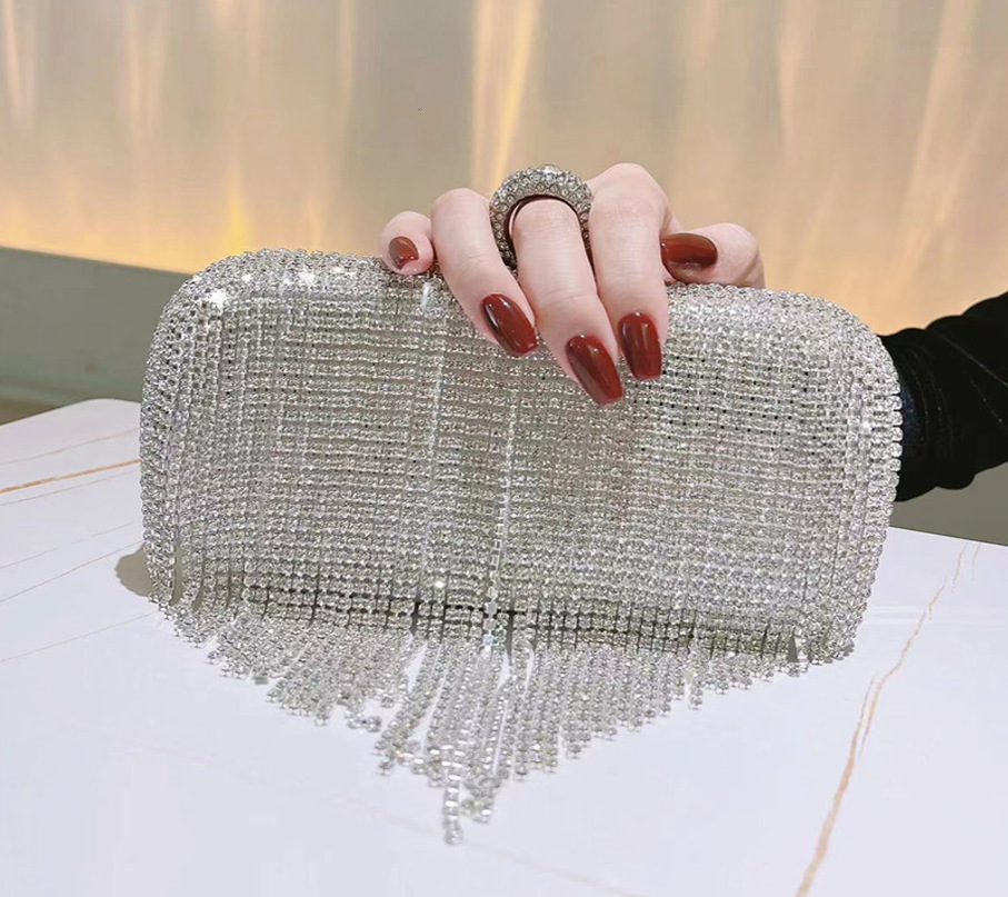 Tassel y Glitter Clutch Silver Bags s Finger Ring Diamonds Evening Metal Chain Shoulder Handbags 251014
