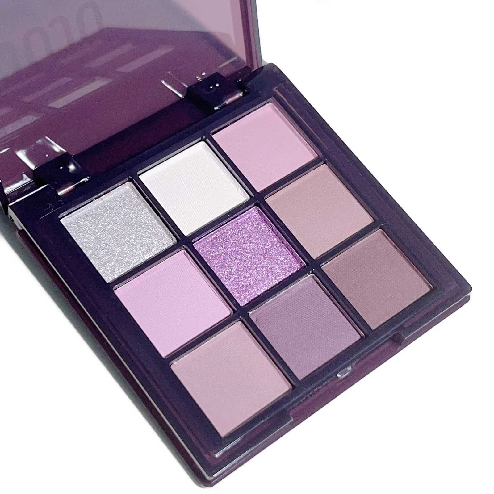 Purple Eyeshadow Palette 9 natural and shimmery finish colors for a longlasting smoky eye makeupXJ251027