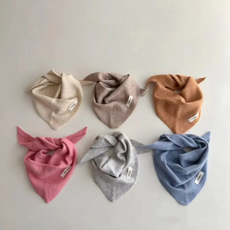 Winter Wool Baby Scarf Warm Cashmere Triangle Neckerchief Shawl Solid Color Kids Boys Girls Drool Saliva Towels 251027