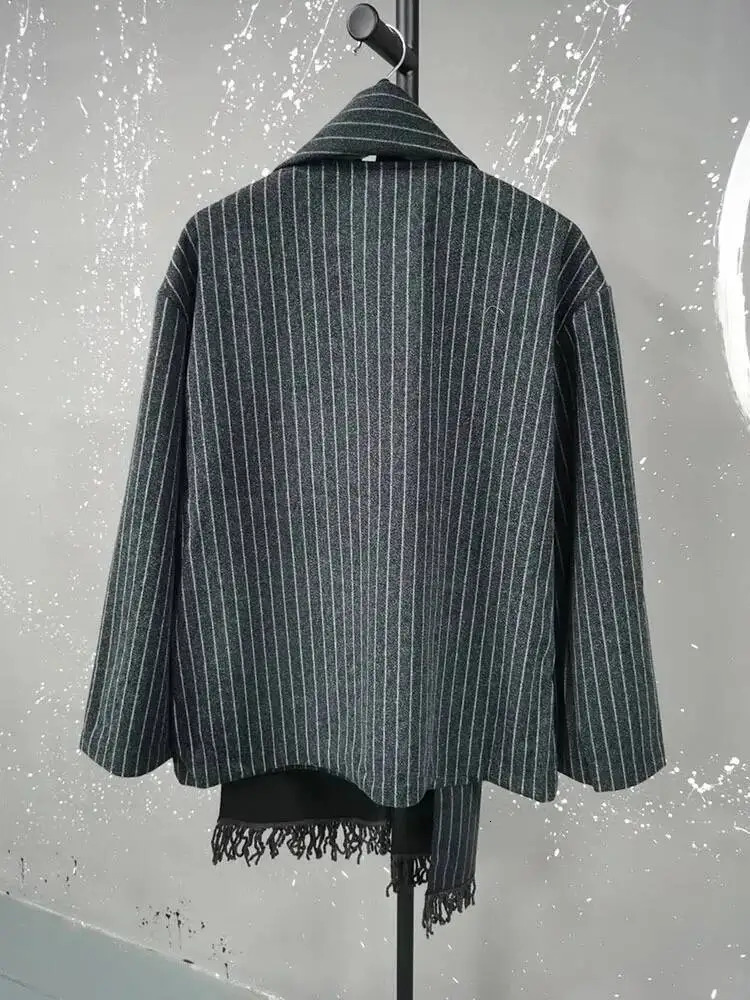 LGRQ winter fashion women thin clothes scarf striped single breasted woolen short jacket female top WQ1002802 251027