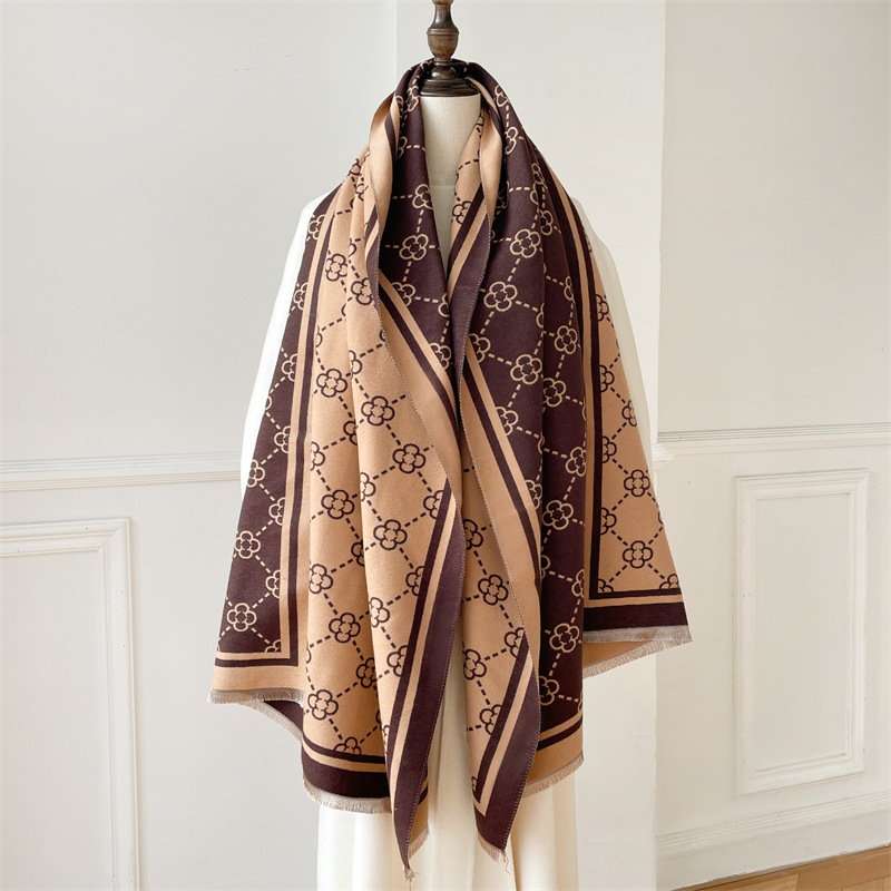 Free shipping Designer Scarves Fashionable light luxury scarf for women in winter highquality shawl versatile thick warm scarf