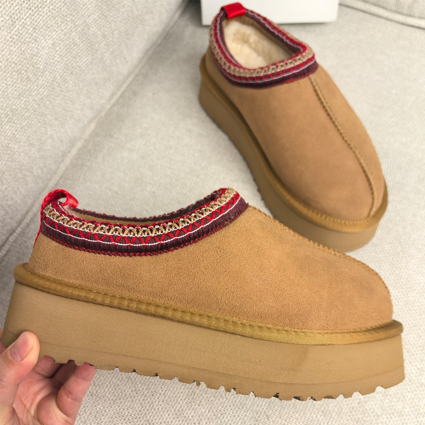 Chinese ethnic style leather material winter new thick soled snow boots comfortable, fashionable, versatile design women's cotton shoes designer 