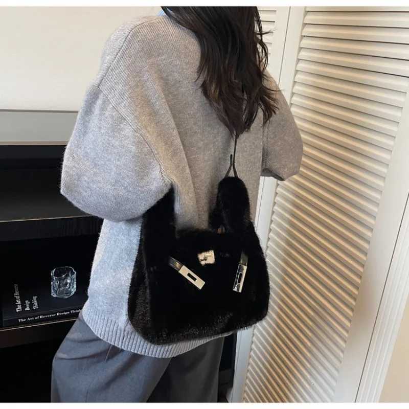Elegant Womens Bags Trend 2025 Faux Fur Shoulder Bags Plush Faux Mink Luxury Handbags Chic Plu Crossbody Bag SolidColor Purses Y251027