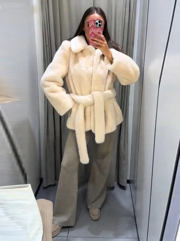 Faux Fur Jackets Women Loose Lapel Long Sleeves Belts Fluffy Thicken Coats Female Winter Chic Warm Solid Casual Outwears 251023