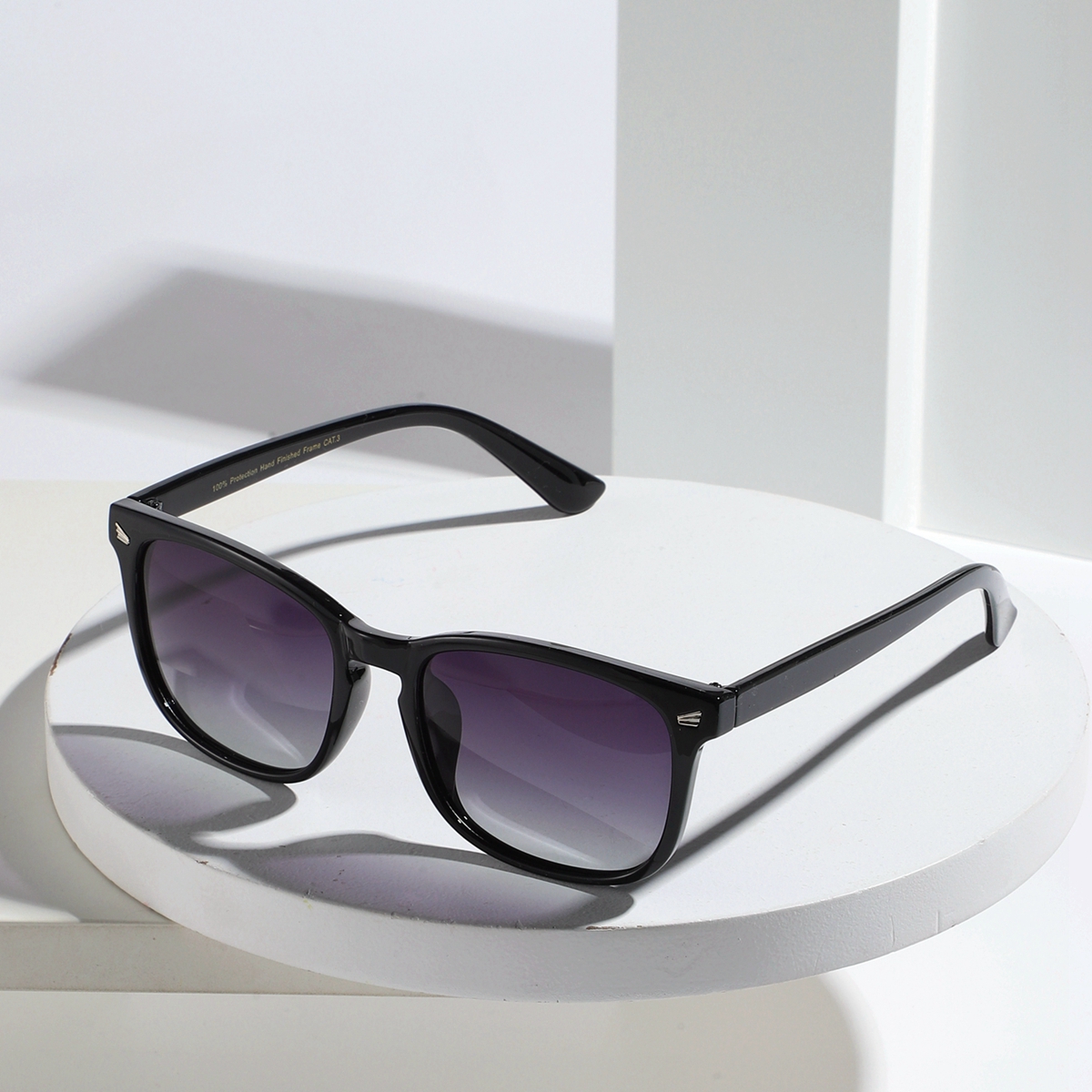 1 pair of polarized lenses for outdoor men's fishing sunglasses, driving glasses suitable for vacations, daily commutes, beach trips, bright sunn