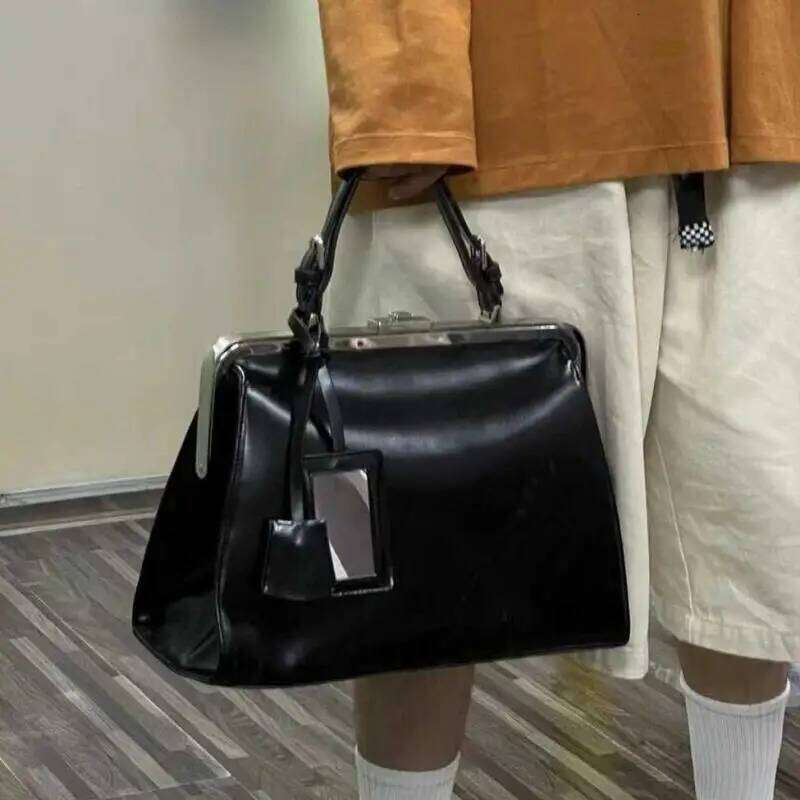 Retro Fashion Metal Clip Handbag Patent Leather Glossy Surface Casual Multifunctional Large Capacity Crossbody Bag Women Trendy