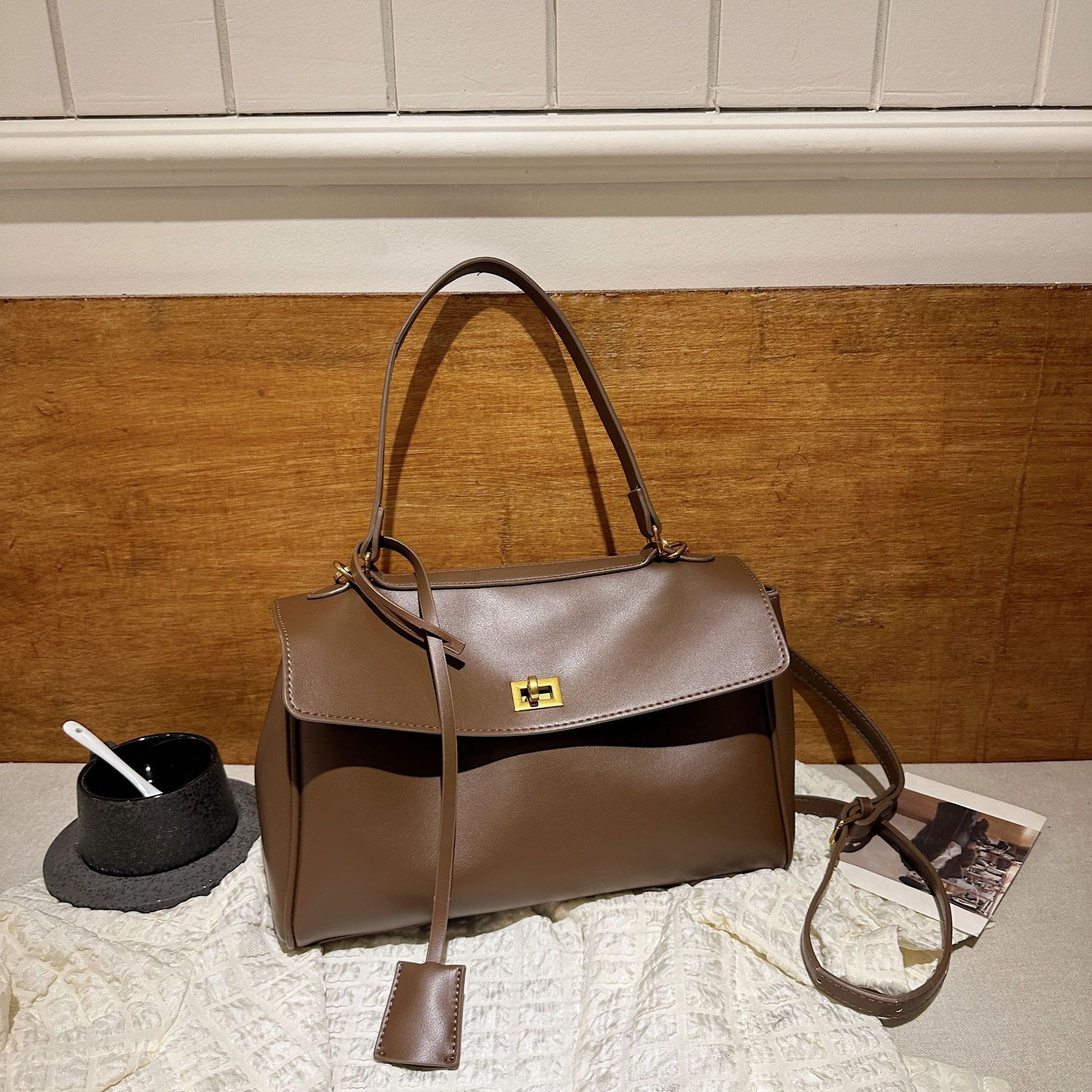 Designer Handbag High-end Business Commuter Large Capacity Tote Bag Rodeo Handheld Heavy-duty Soft Luxury Bag Leather Shoulder Crossbody Bag