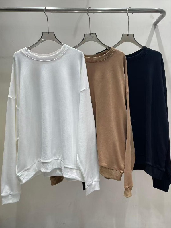 Women's Designer Sports Sweatshirt, Casual Loose Fit, Letter Print Hoodie-Free, Autumn and Winter Fashion Yoga Sports Sweatshirt with Crew Neck