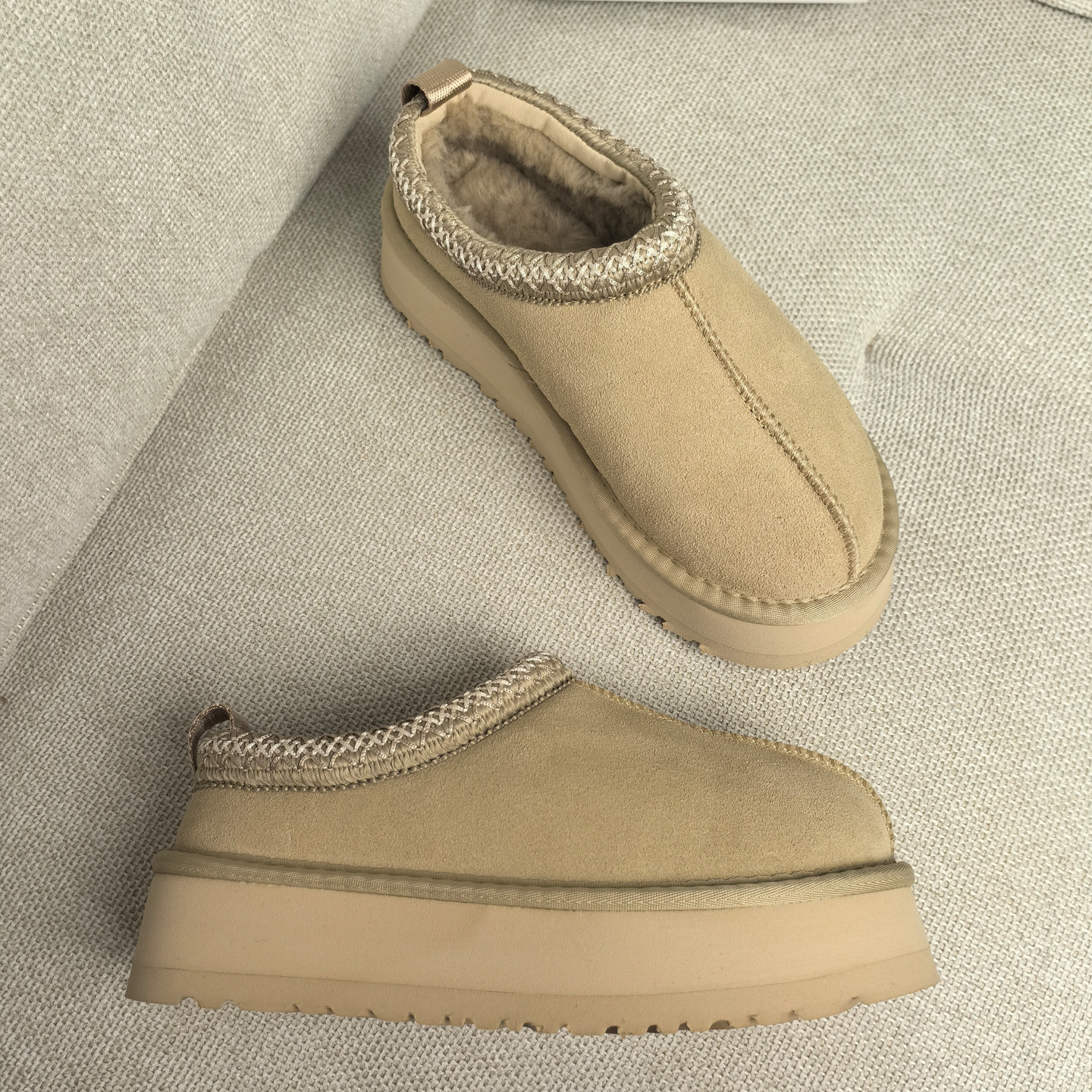 Chinese ethnic style leather material winter new thick soled snow boots comfortable, fashionable, versatile design women's cotton shoes designer 