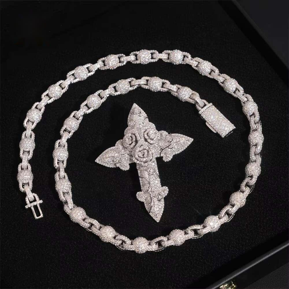 Hip Hop Jewelry Iced Out Luxury Cross Pendant for Cuban Link Chain 925 Silver Moissanite Diamond Charm Pendant