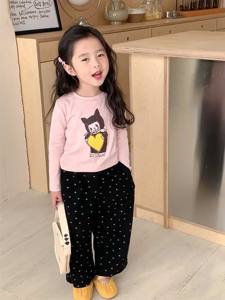 Girls Jeans Spring Autumn New Girls Baby Loose Straight Leg Pants Versatile Children Full Printed Small Flower Wide Leg PantsT251027
