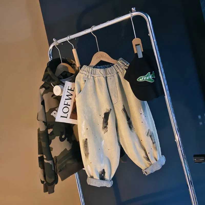 2025 SpringAutumn Boys HipHop Long Pants Kids Size 1214 Versatile Graffiti Casual Streetwear TrousersT251027