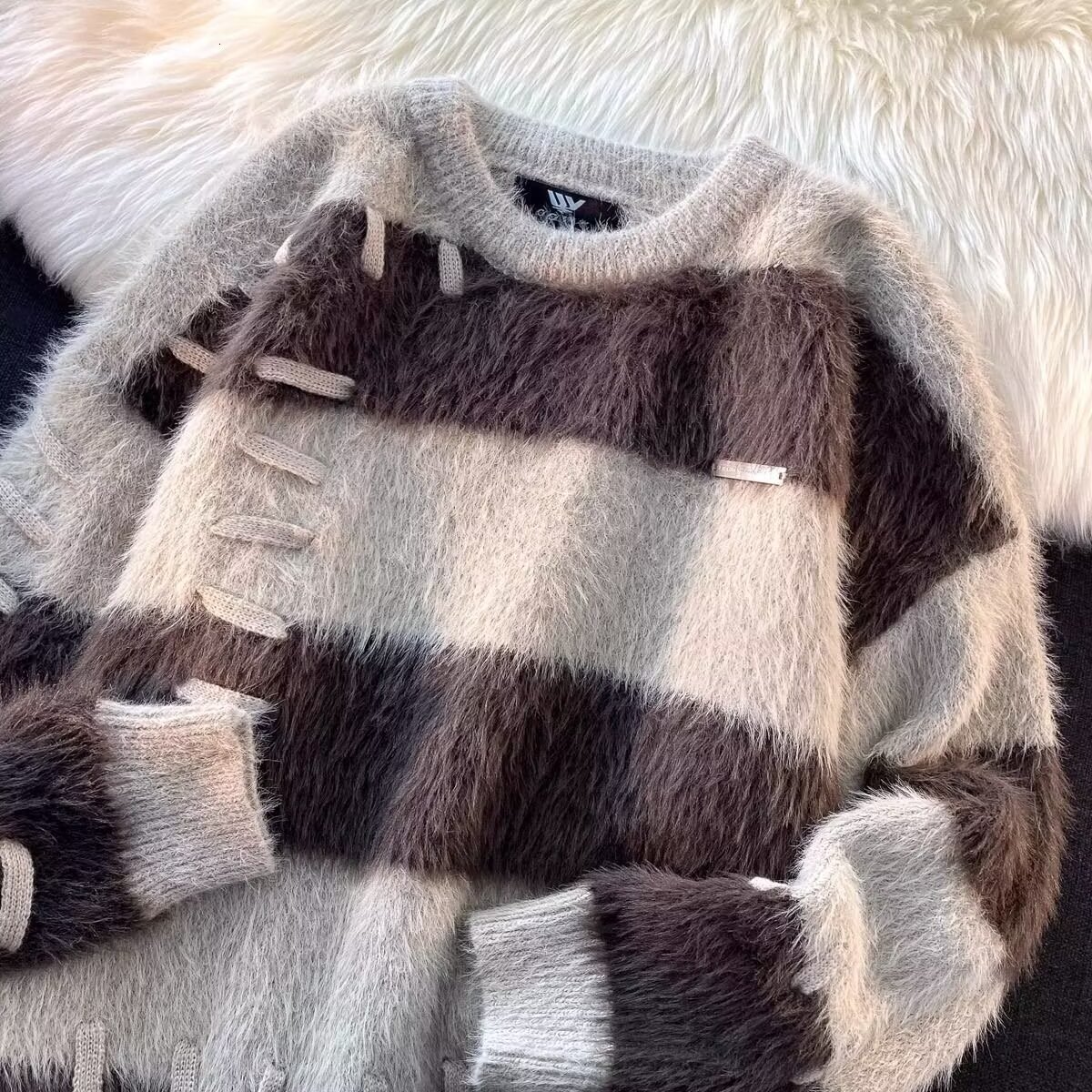 Autumn Winter Designer Sweater Striped Crew Neck Mink Velvet Sweater Men Women Ins Trend Lazy College Style Couple Knitted Sweater