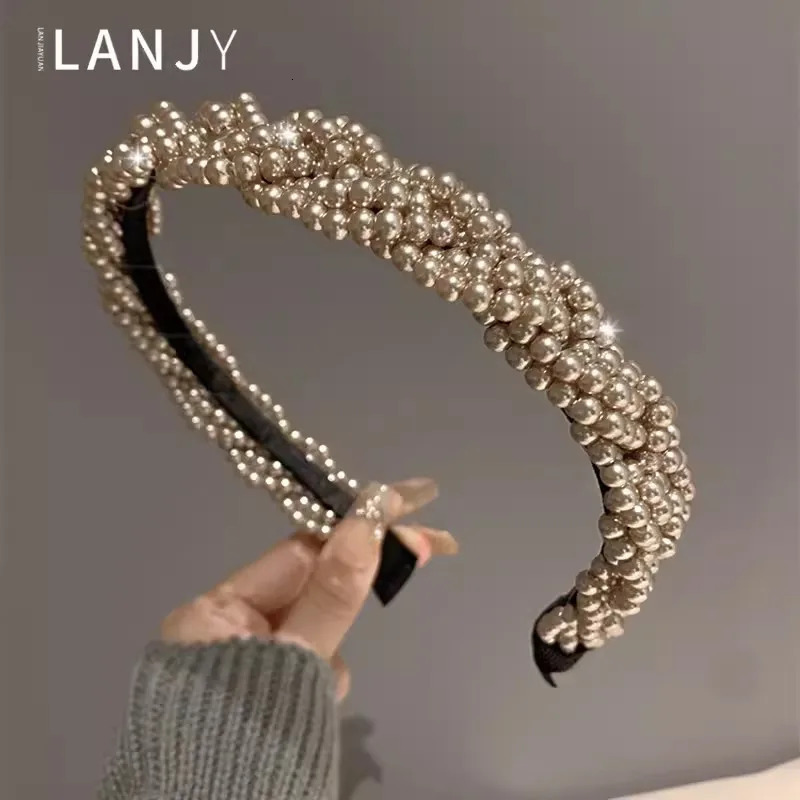 Korean retro pearl hair accessories headband for women pressed hair hairpin sweet and versatile womens hair bands going out 251023